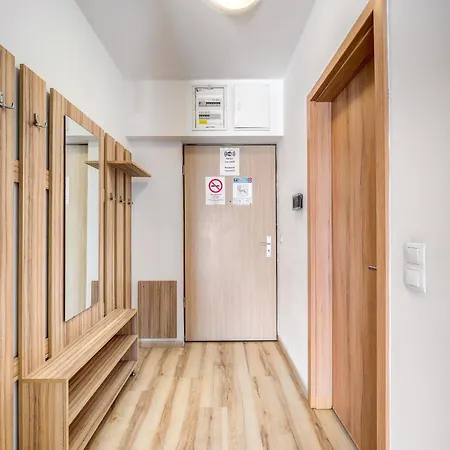 Elegance Retreat Apartment