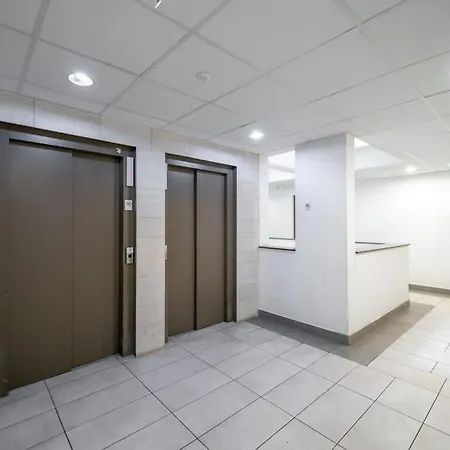 Elegance Retreat Apartment *